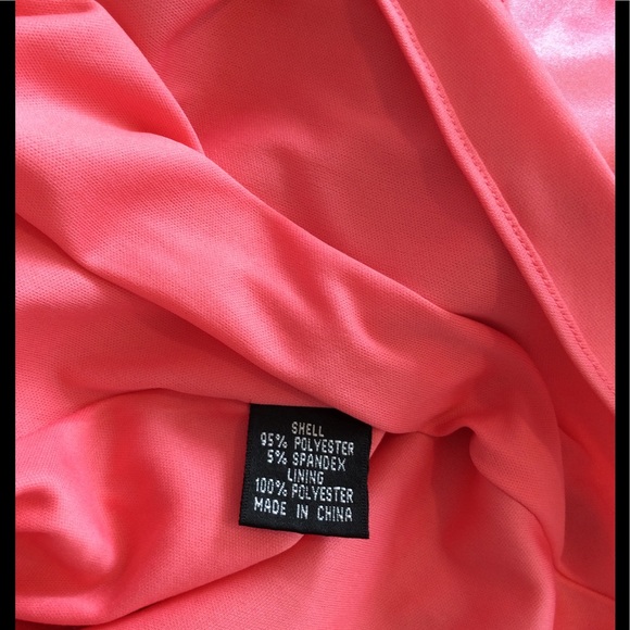 ⭐️Adrianna Papell Coral Strapless gown with bow - Picture 6 of 7